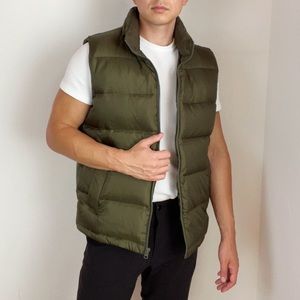 Gap Nylon Puffy Vest